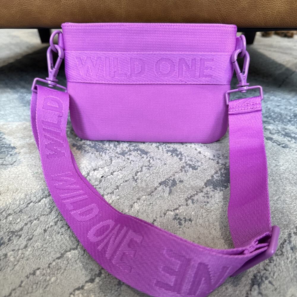 Wild One Treat Pouch Adjustable Strap Dog Treat Bag Pink Purple Model 10274
